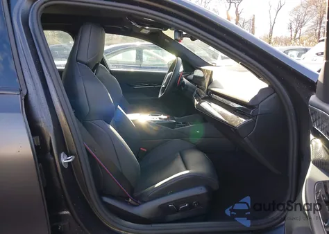 2026 BMW M5 Touring z USA, uszkodzony, nr VIN WBS83GV07TCW00246